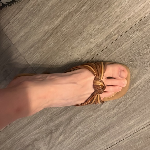 Leather heels - Picture 9 of 9